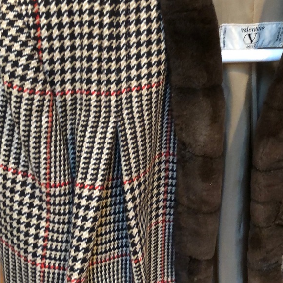 Miss Valentino swing coat. Mink trim. - Picture 4 of 7